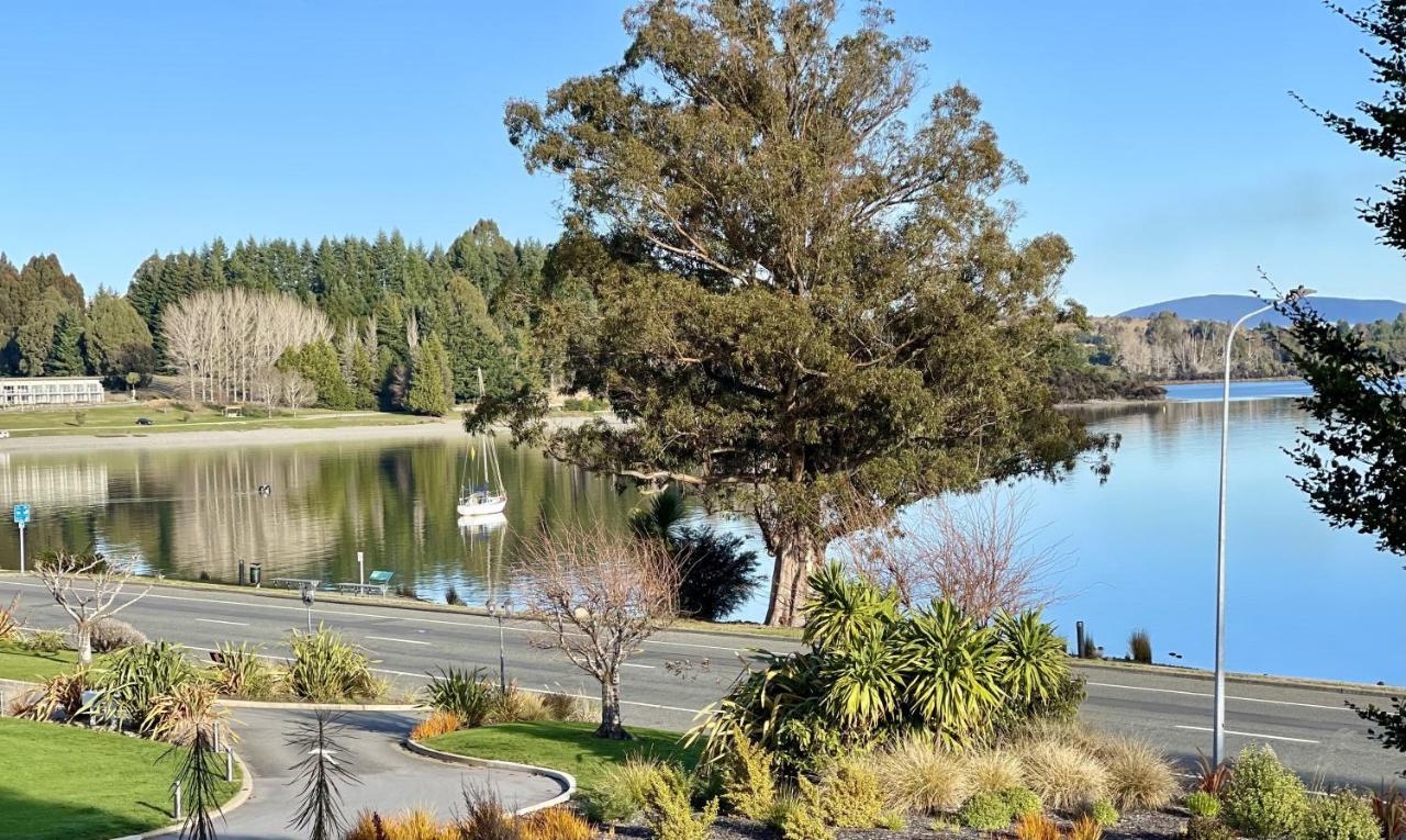 Te Anau Lakefront Backpackers Exterior photo